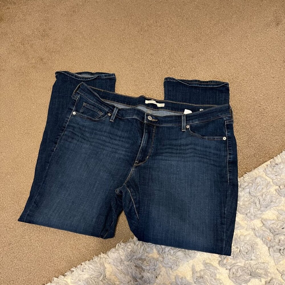 Levi's Women's size 20W jeans medium length